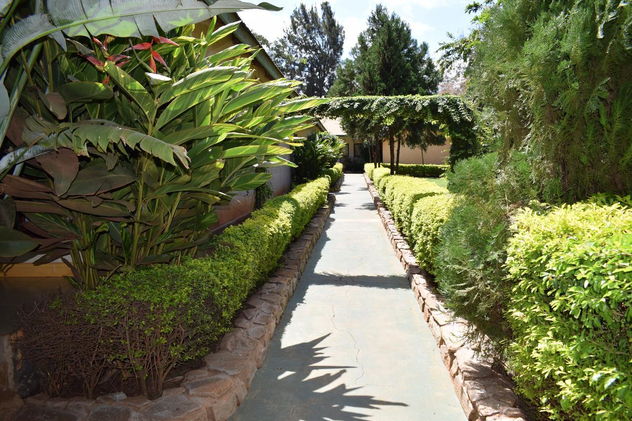 Ngorongoro Lodge Karatu Bagian luar foto