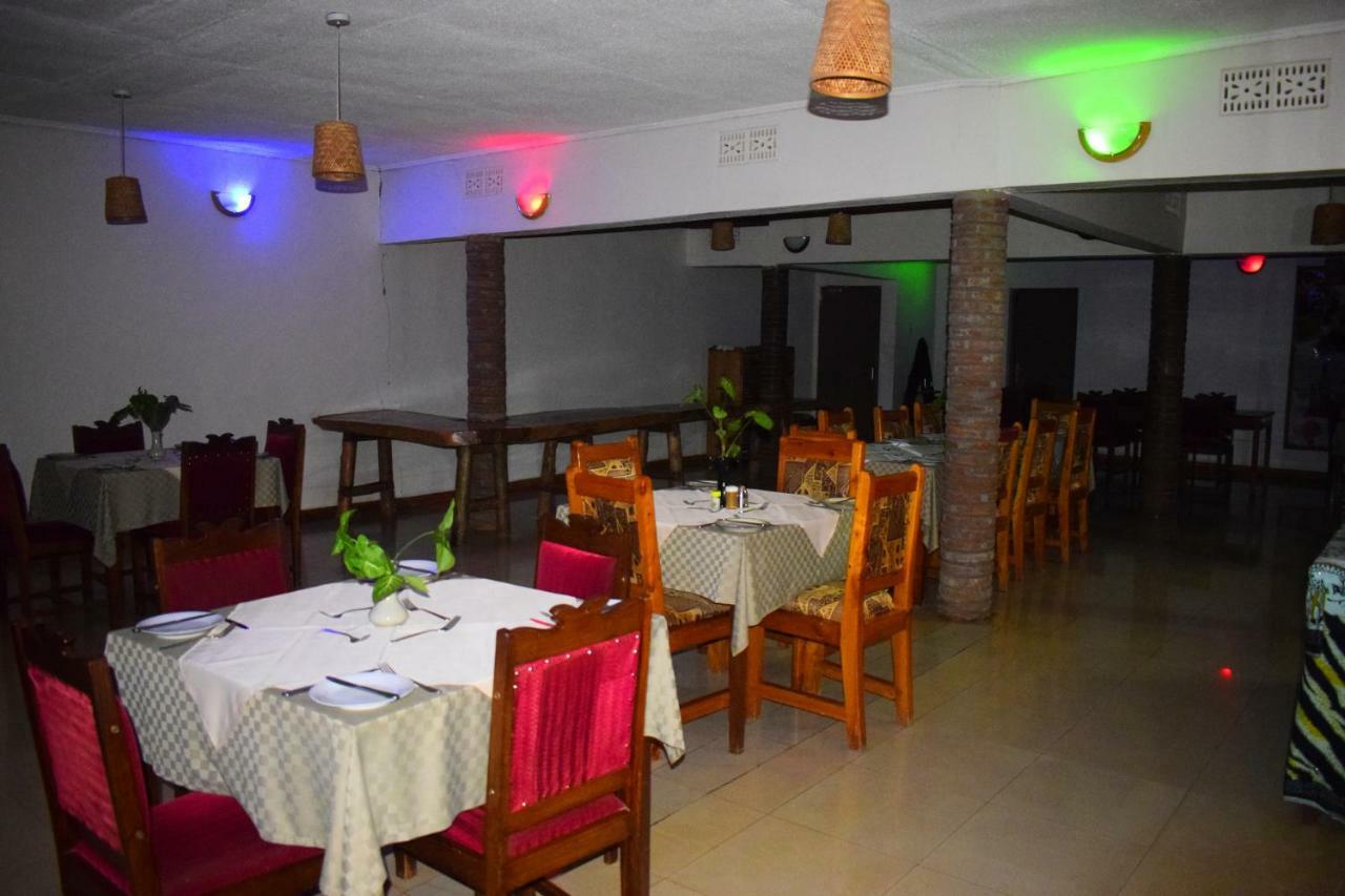 Ngorongoro Lodge Karatu Bagian luar foto