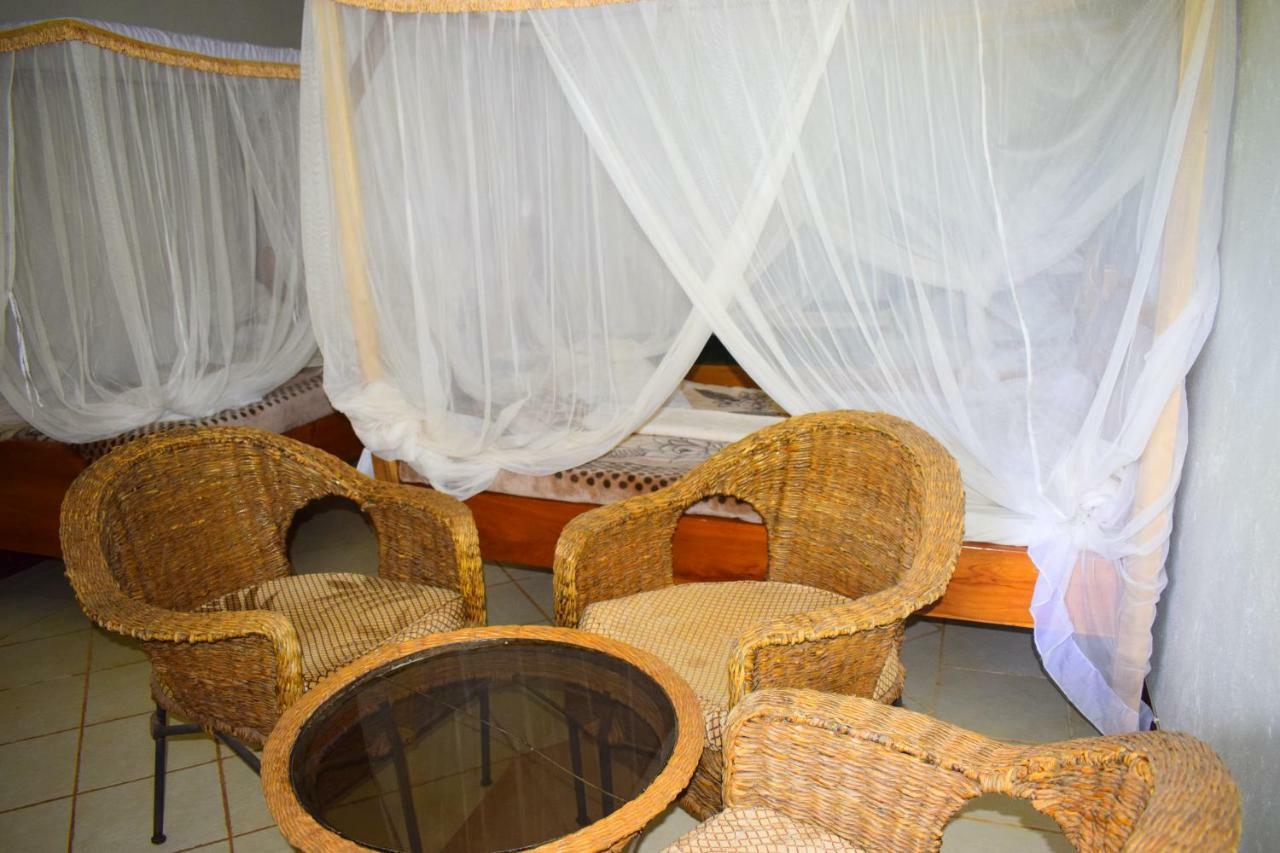 Ngorongoro Lodge Karatu Bagian luar foto