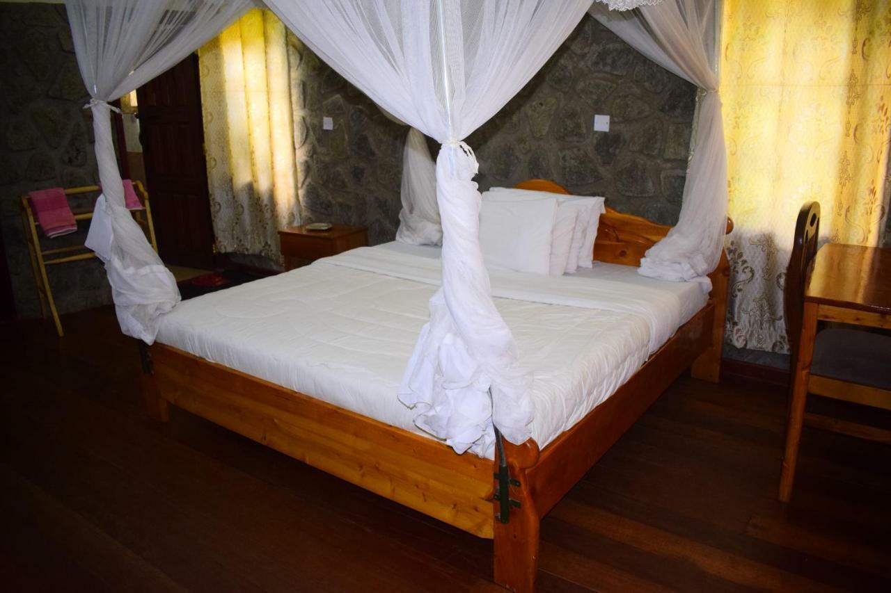 Ngorongoro Lodge Karatu Bagian luar foto