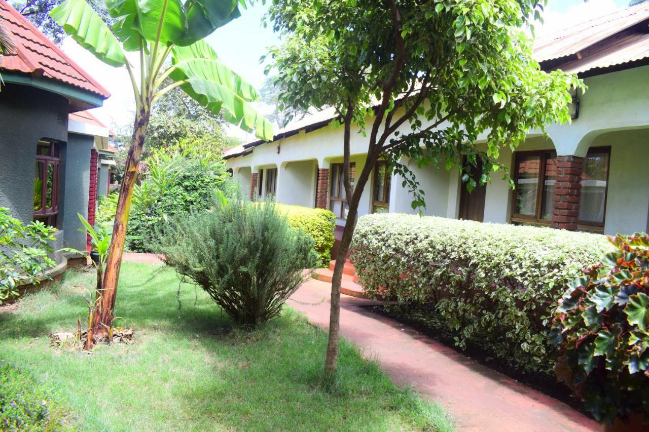 Ngorongoro Lodge Karatu Bagian luar foto